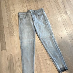 American Eagle. Super Stretch grey   Size 4
